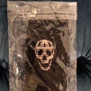 Skull Cashmere Accessories - NWT $127 SKULL CASHMERE Cashmere Fingerless Gloves Skull Cashmere Accessories - NWT $127 SKULL CASHMERE Cashmere Fingerless Gloves